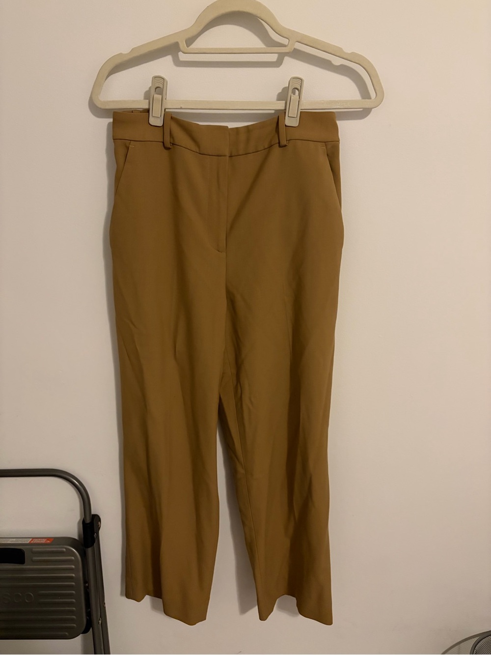 Club Monaco Tab-Detail Pant in Camel